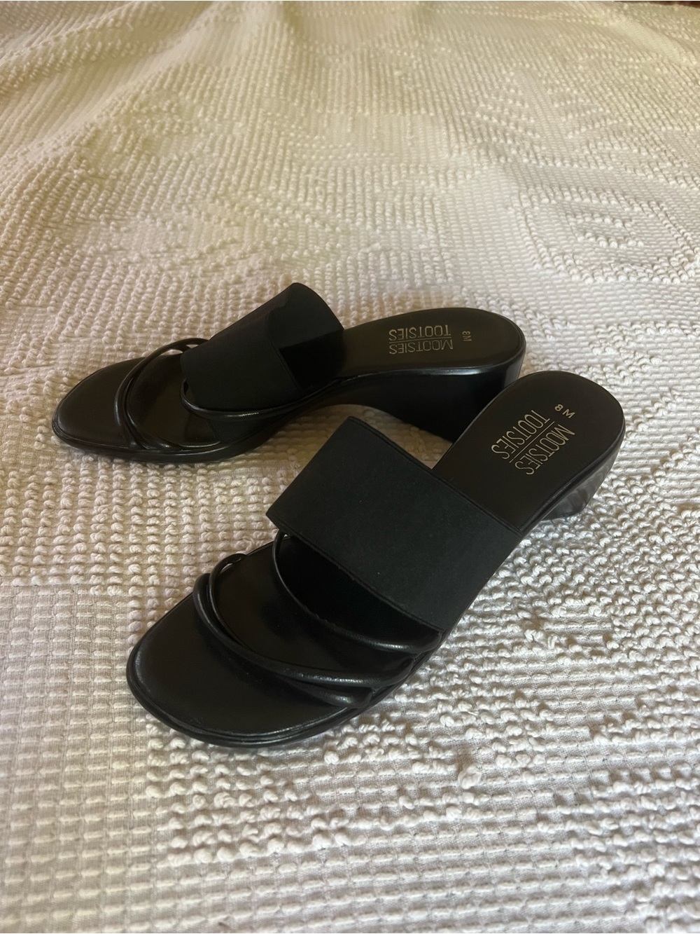 Y2k 2000sWomen's Black Slide Sandals with Low Heel - Mootsie Tootsies size 8